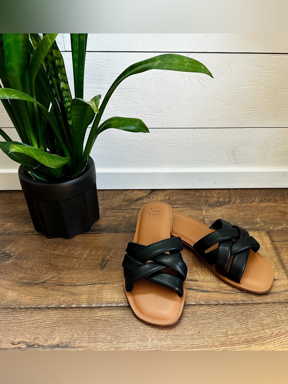A New Day Rory Black Padded Cross-Strap Slide Sandals Size 6